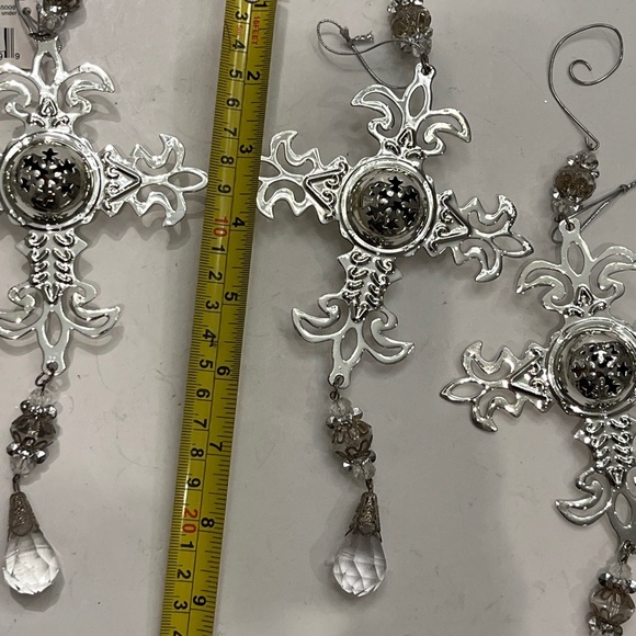 SEASONS of Cannon Falls Inspiring Tradition Christmas Ornaments Silver Cross (5) - Picture 11 of 15